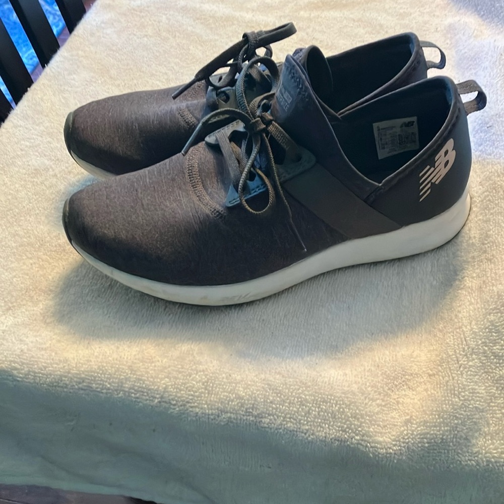 Like new Brooks shoes